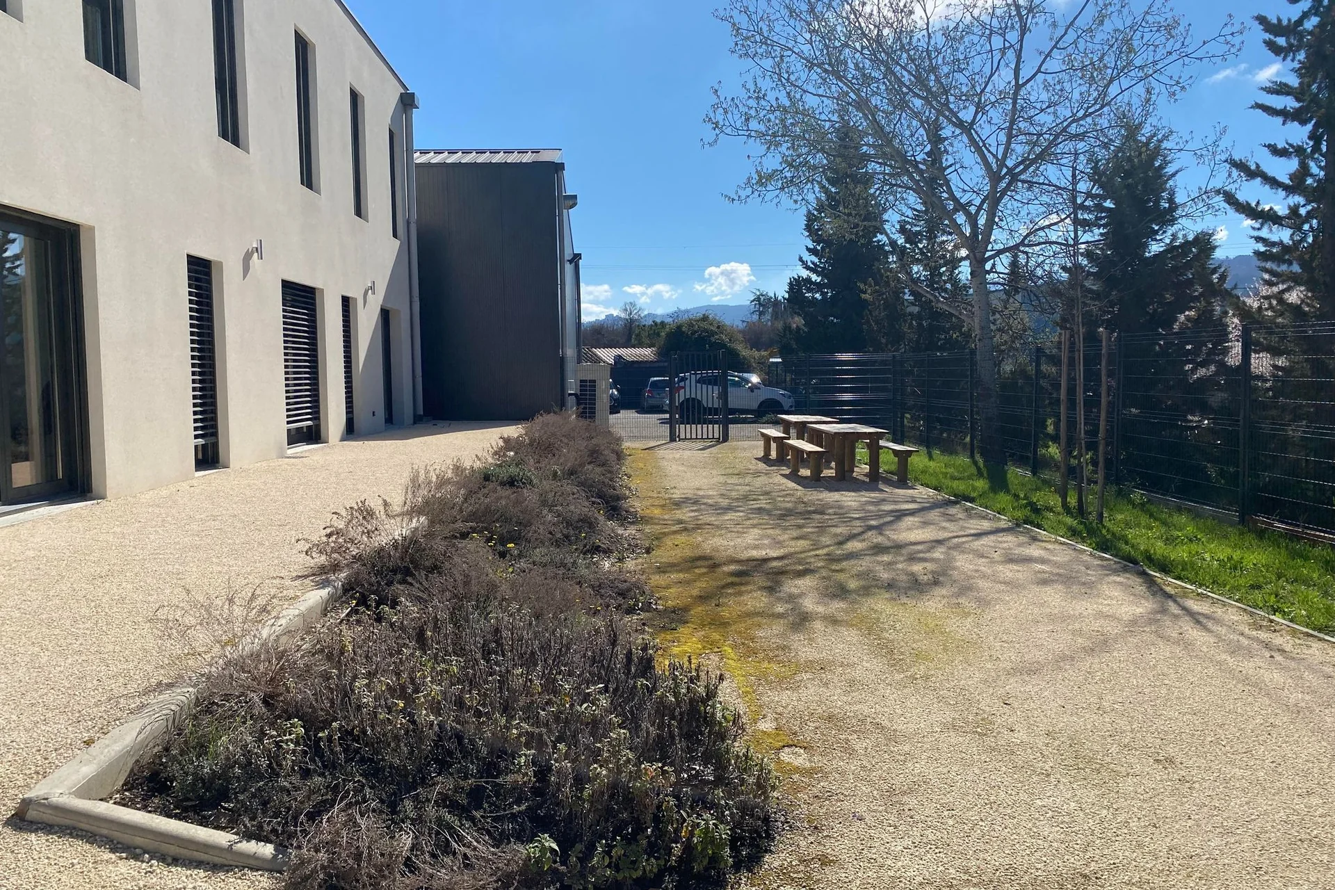 locaux-cap-luberon-07