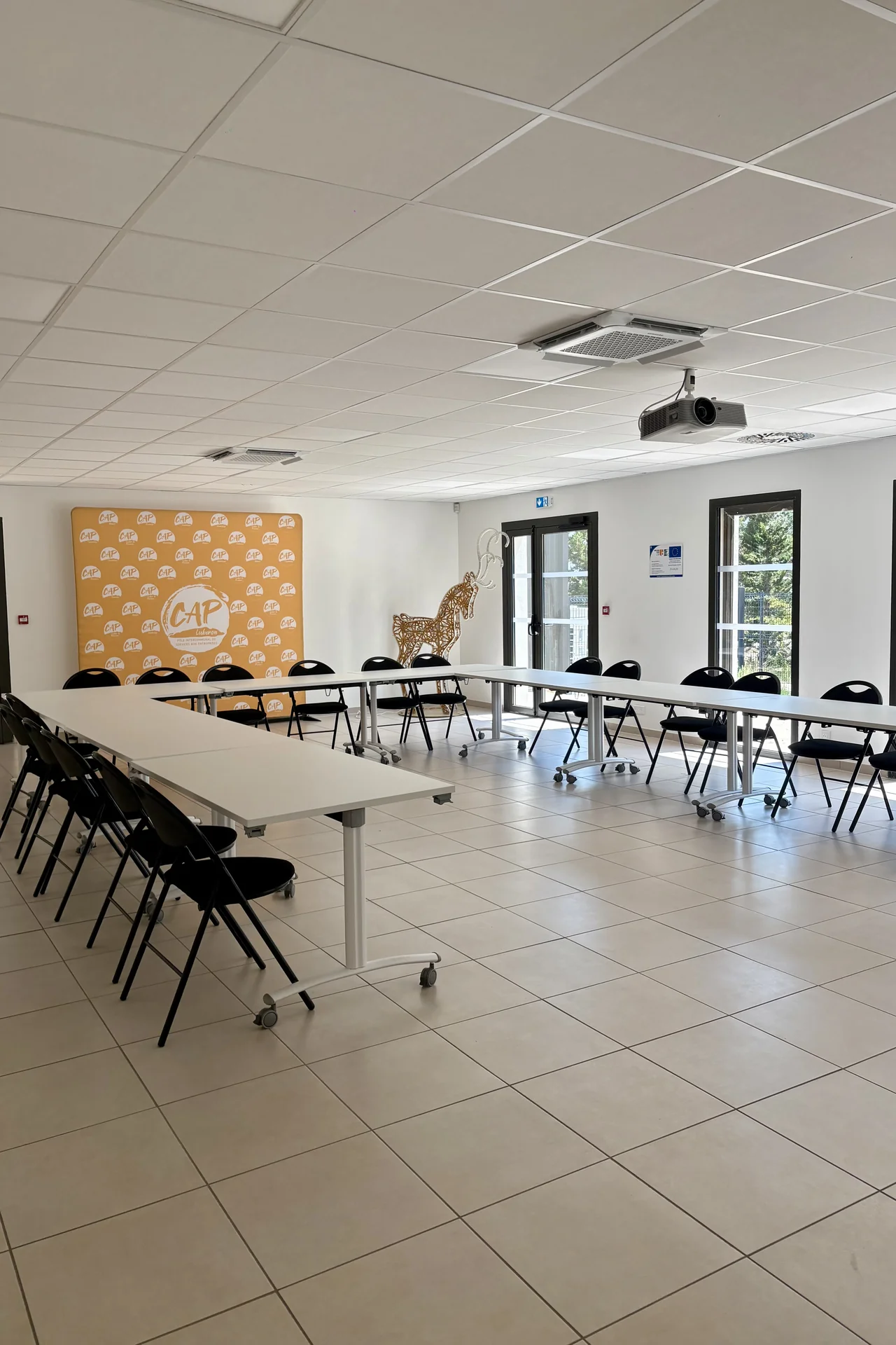 locaux-cap-luberon-14